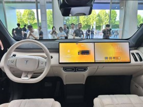 EX官网评价:为“不懂事”的陈熠喝彩